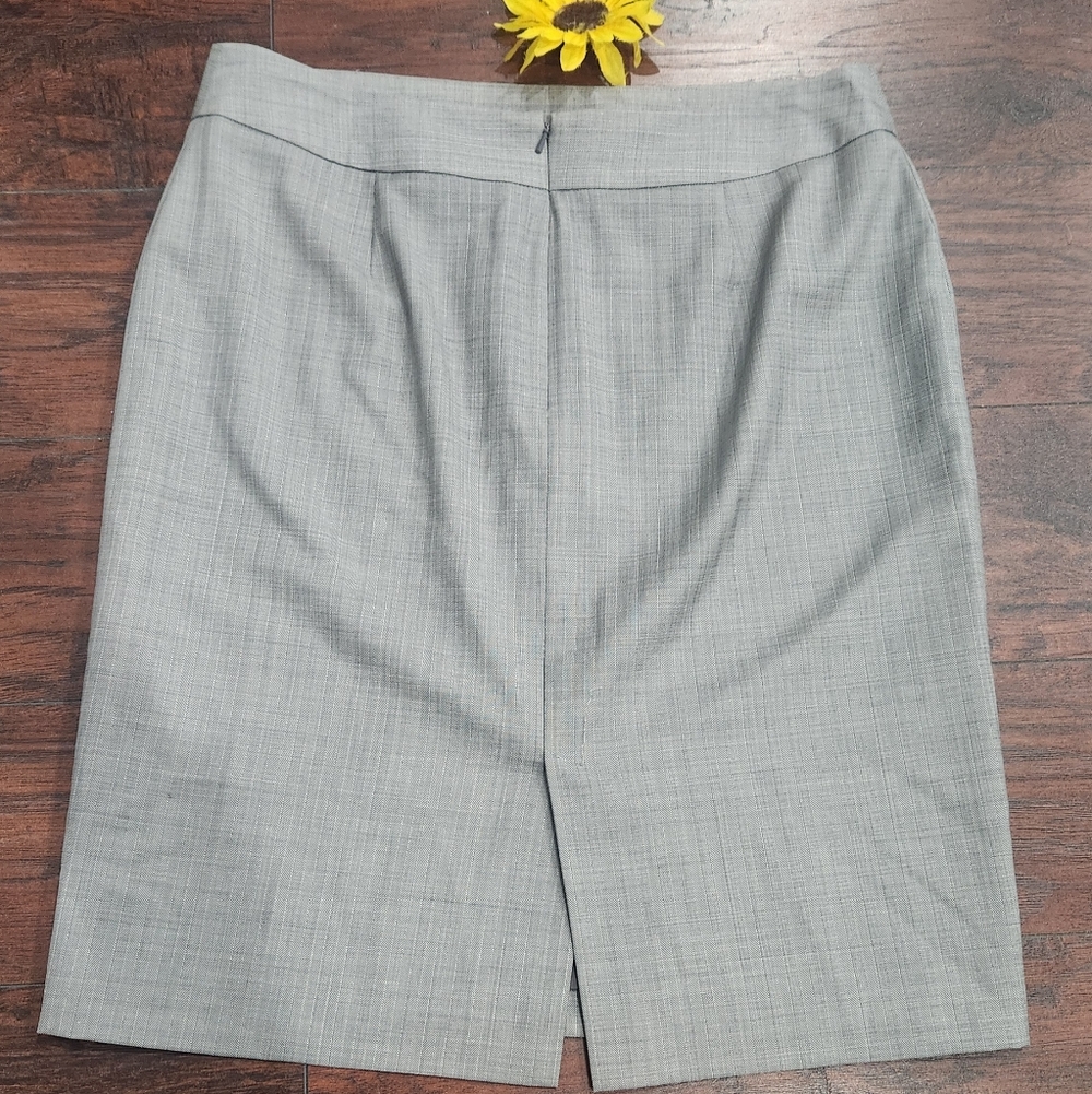 346 BROOKS BROTHERS Classic Gray Pencil Skirt 100% Wool 🤍 - Picture 6 of 6